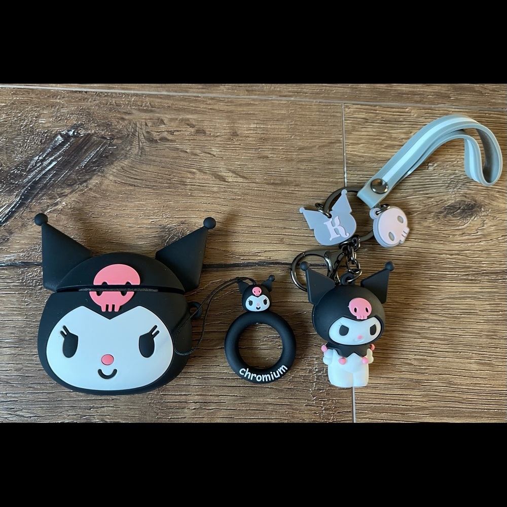 KUROMI-NWT Black Character Ear Buds Holder & Keychain
